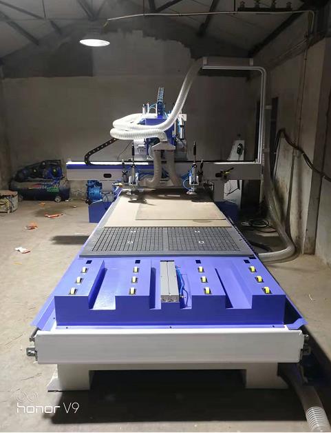 南京1325三工序帶鋸片開料機(圖2) 南京1325三工序帶鋸片開料機(圖2)