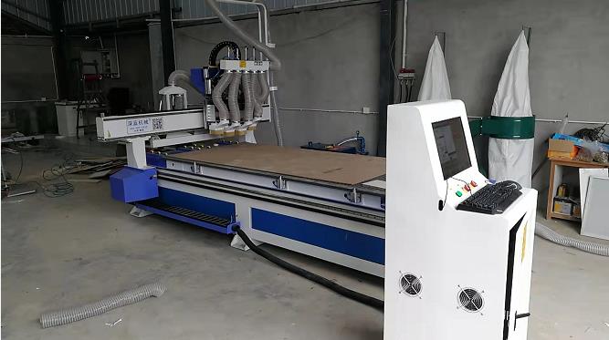 感謝四川成都老板采購1325型四工序帶開料機(jī)一臺(圖2) 感謝四川成都老板采購1325型四工序帶開料機(jī)一臺(圖2)