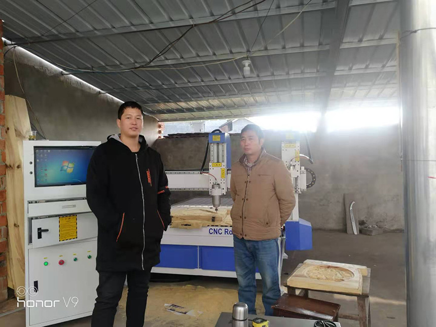 陜西漢中1825木工雕刻機(jī)(圖5) 陜西漢中1825木工雕刻機(jī)(圖5)