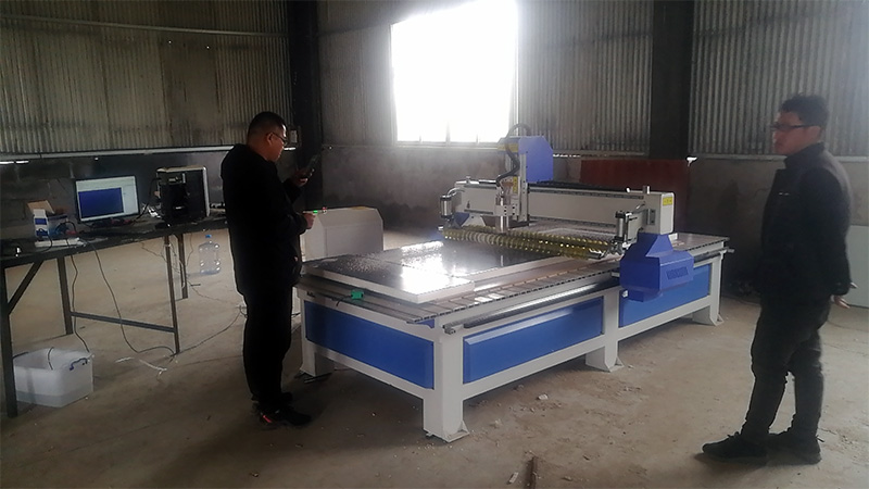 山東冠縣客戶采購木工雕刻機(jī)(圖1) 山東冠縣客戶采購木工雕刻機(jī)(圖1)